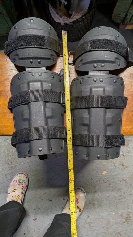 forearm guards riot gear body armor size medium