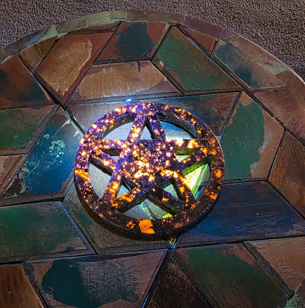 Yooperlite Pentacle Carving- UV Reactive- WYSIWYG