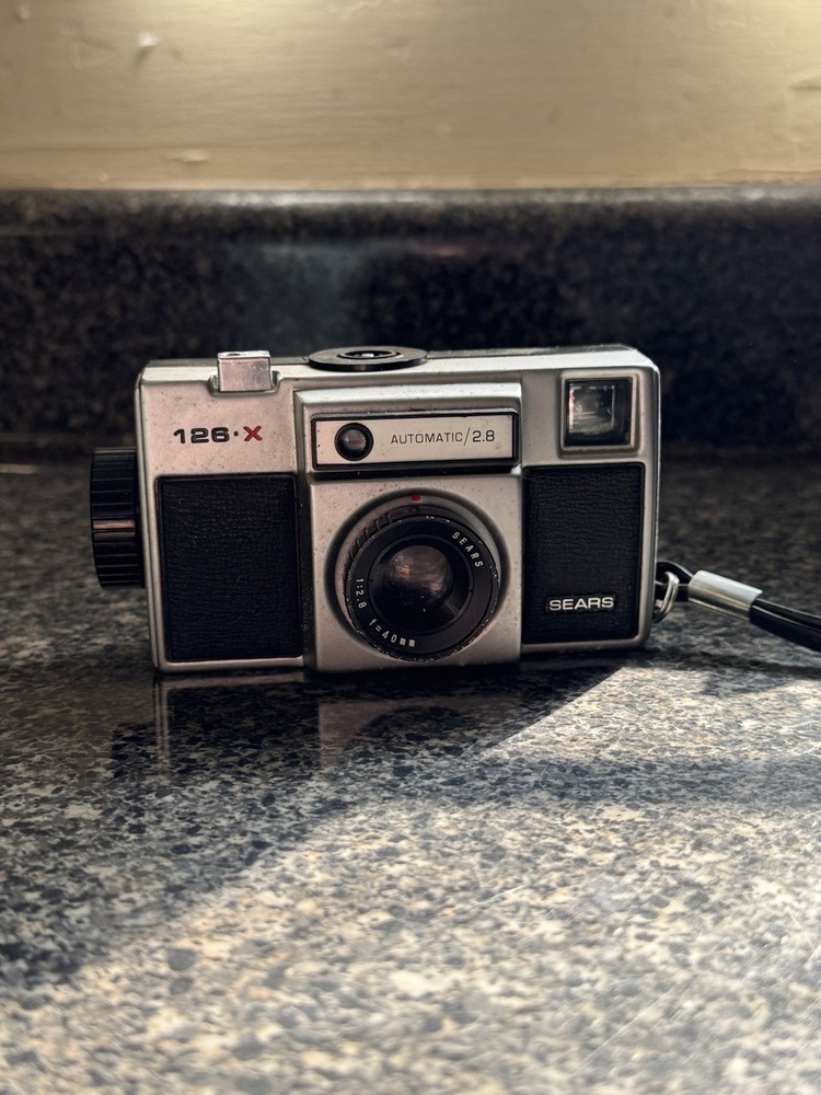 Sears 126 X Camera 40 MM Automatic/2.8 TESTED!!  Working