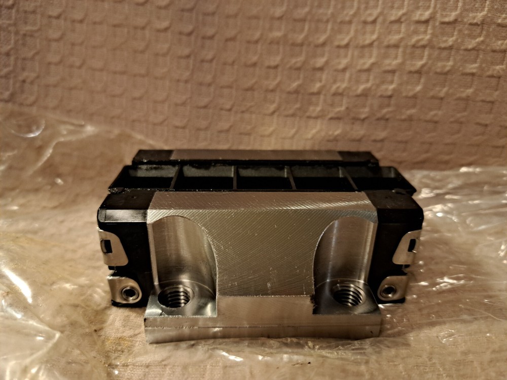 Bosch Rexroth R165172320 Runner Block New Without Box