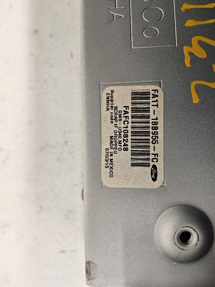 2016-2017 Lincoln MKX Front Center Dash Mounted 8" Display Touch Screen