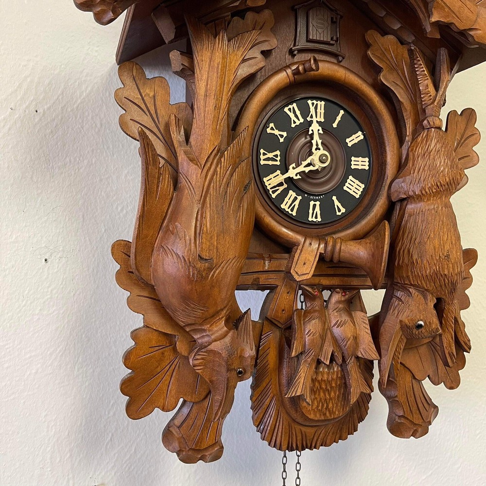 Black Forest Deer Head Hunter Cuckoo Clock