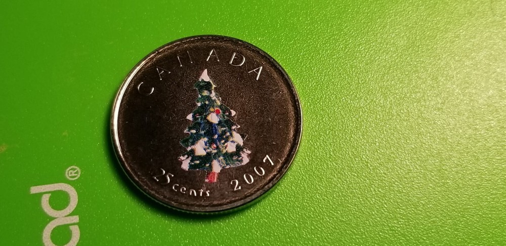 Canada 2007 Christmas Tree Coloured 25 Cent Coin.