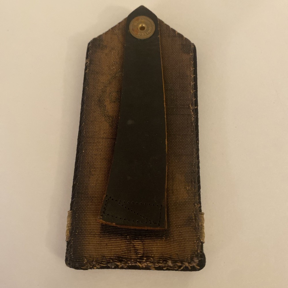 VINTAGE WWII ERA SHOULDER MARK