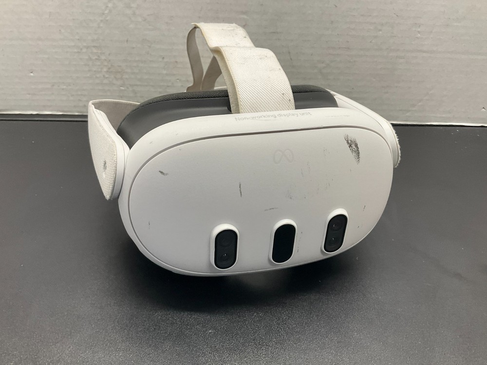 Meta Quest 3 128GB VR Headset ONLY - White Display unit