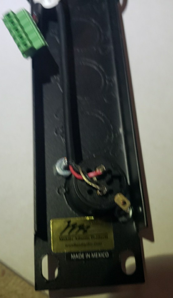 Middle Atlantic UNI-1 Universal Connector Panel, 16 Knockouts(EC4)w/ 2 XLR wired