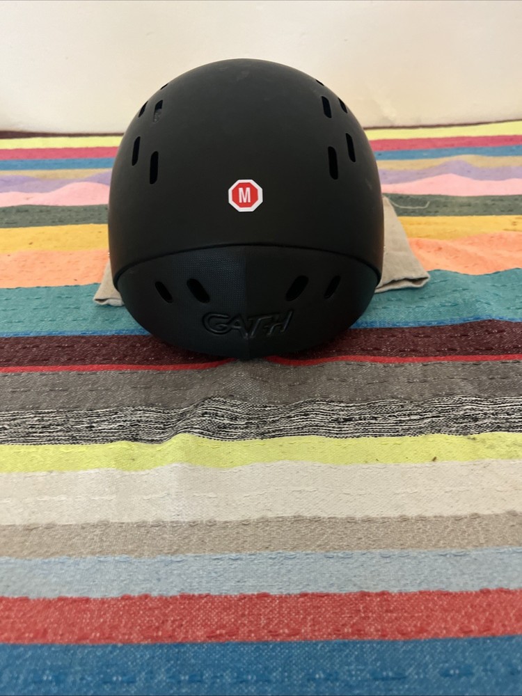Gath Surf Helmet Black Size Small/Medium
