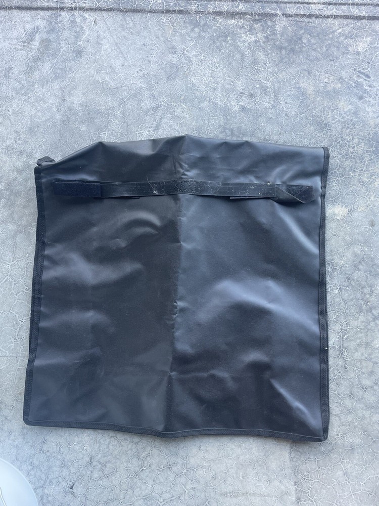 Blanket Bag Stall Front