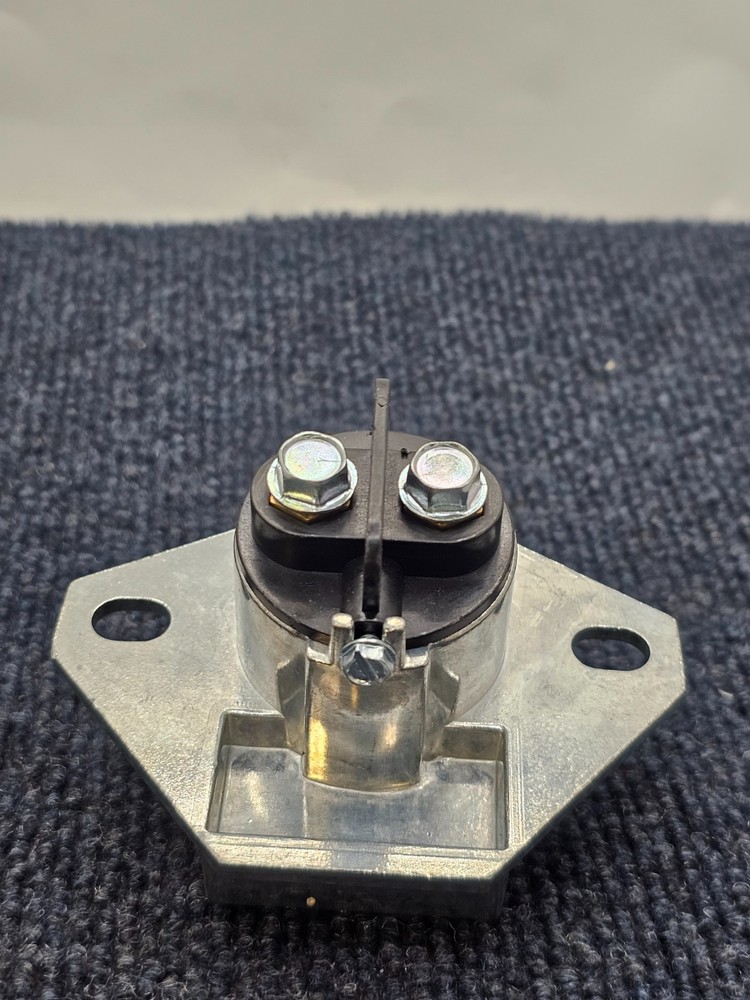 Dual Pole Socket Horizontal Pins Connector Steel