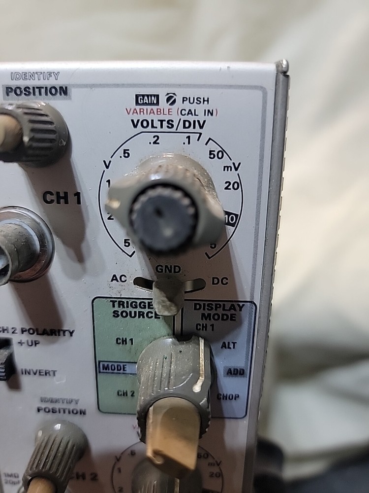TEKTRONIX 7A18 DUAL TRACE AMPLIFIER PLUG-IN MODULE - UNTESTED