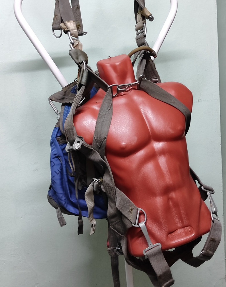 Vintage Soviet Parachute D-6 Series 4 Backpack + Suspension System,Original USSR