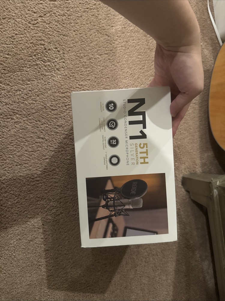 Rode NT1 5th Generation Condenser Microphone Silver (NT1GEN5)