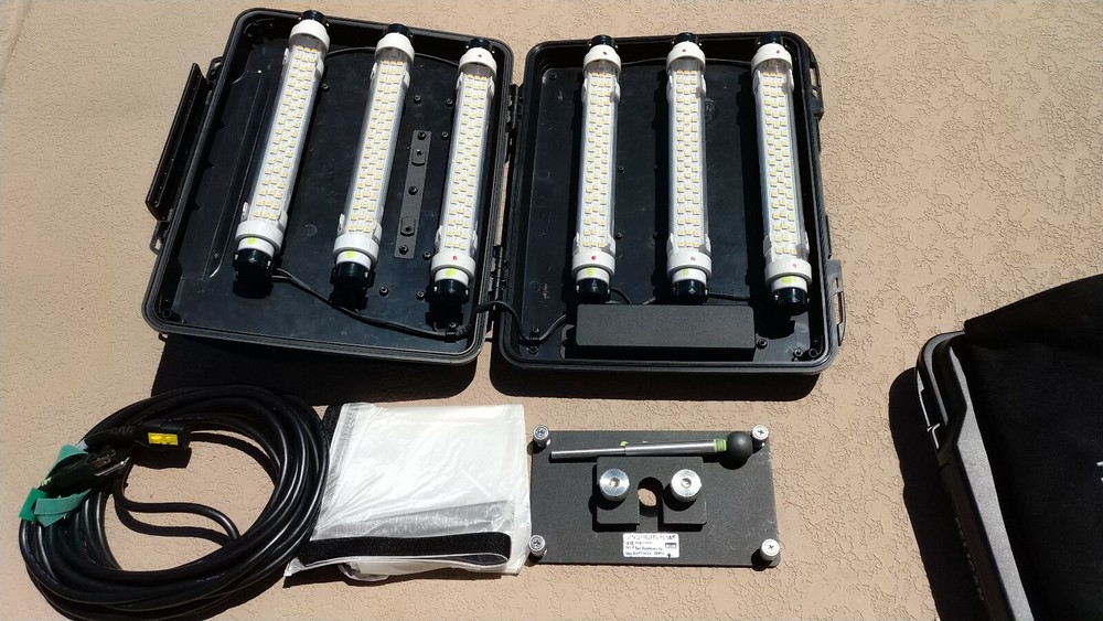 MACTECH LED NOTEBOOK Compact 8x Bulb Light w/Diffusion / Pelican Box