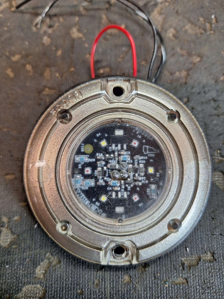 Whelen 3 in compartment light white 3SRCCDCR