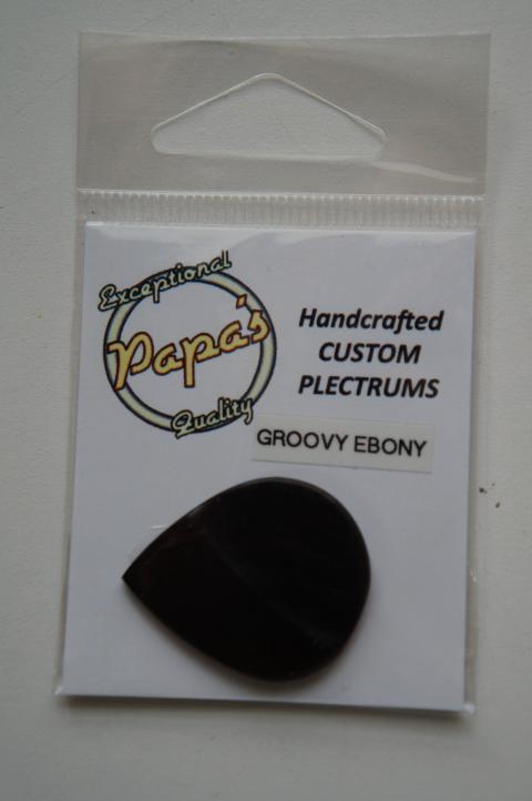 Papas Groovy Ebony Guitar Pick