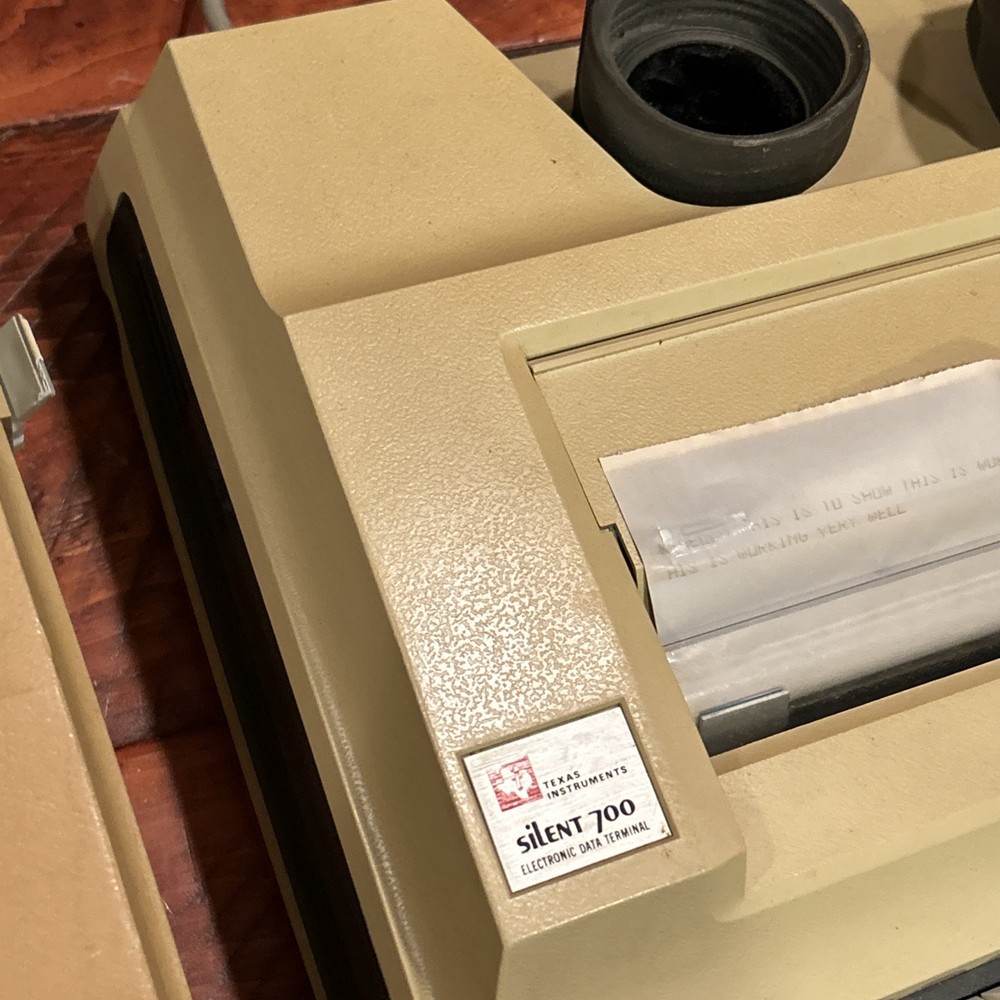 Texas Instruments Silent 700 Model 745 Portable Data Terminal – Working
