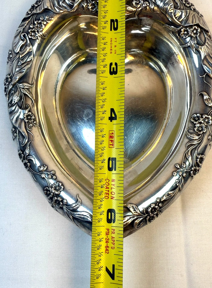 Reed & Barton 230 Heart Shaped Silverplate Snack Nut Dish Tray