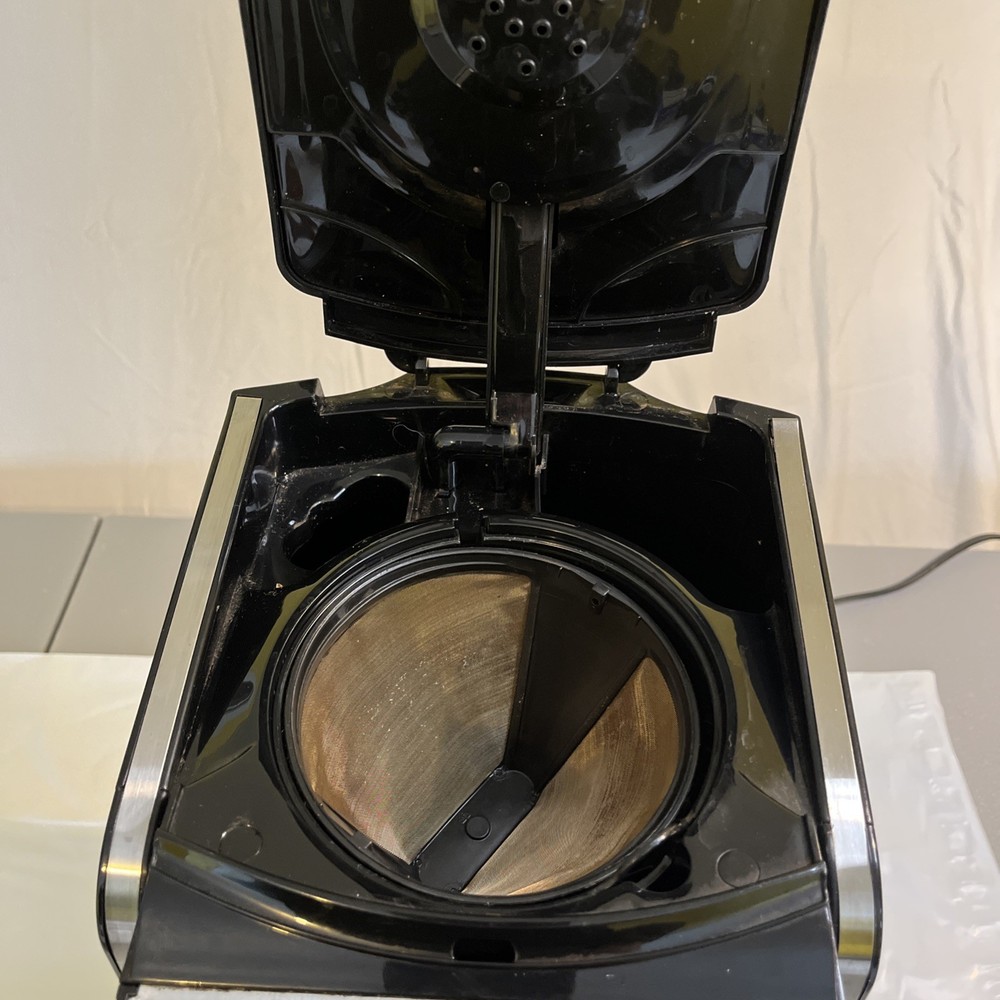 Cuisinart DCC-2750 Extreme Brew 12-Cup Programmable Coffee Maker Silver & Black