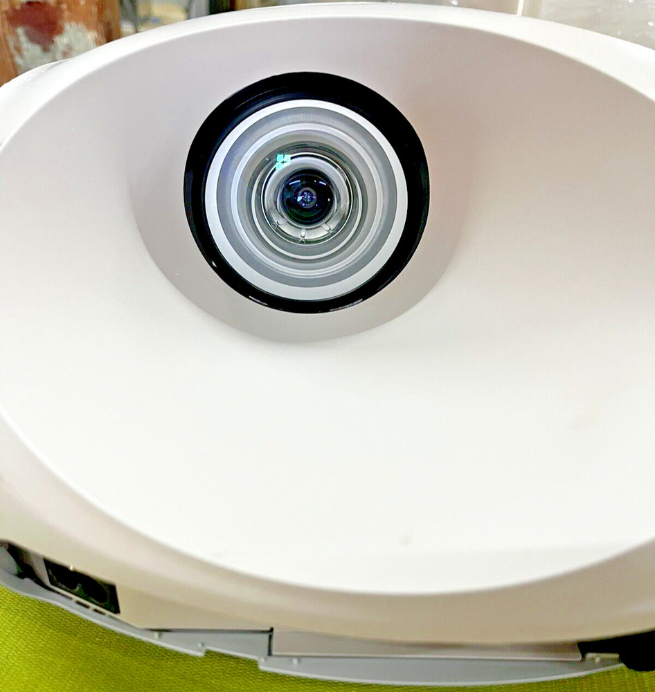 3M Projector Model: SCP712