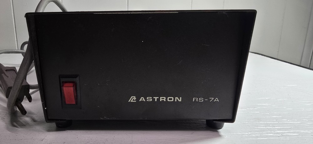 Astron RS-7A 13.8V DC Linear Power Supply 5A Continuous – Tested Working