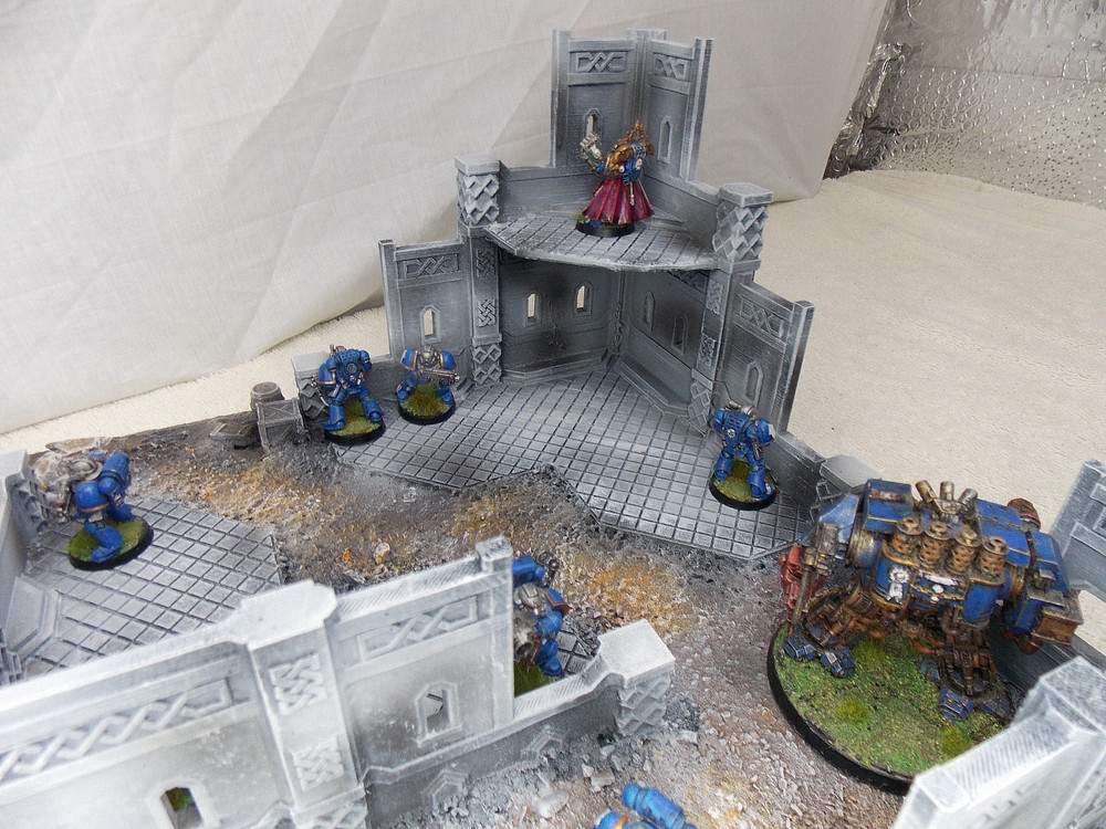 WARGAMING TERRAIN PAINTED BUILDING