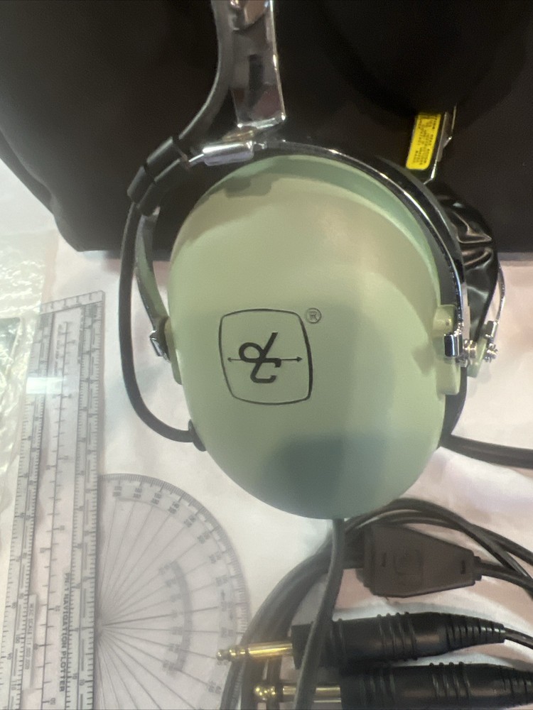 DAVID CLARK H10-13.4 STUDENT PILOT HEADSET KNEEBOARD BAG E6B FUEL SAMPLER WWSHIP