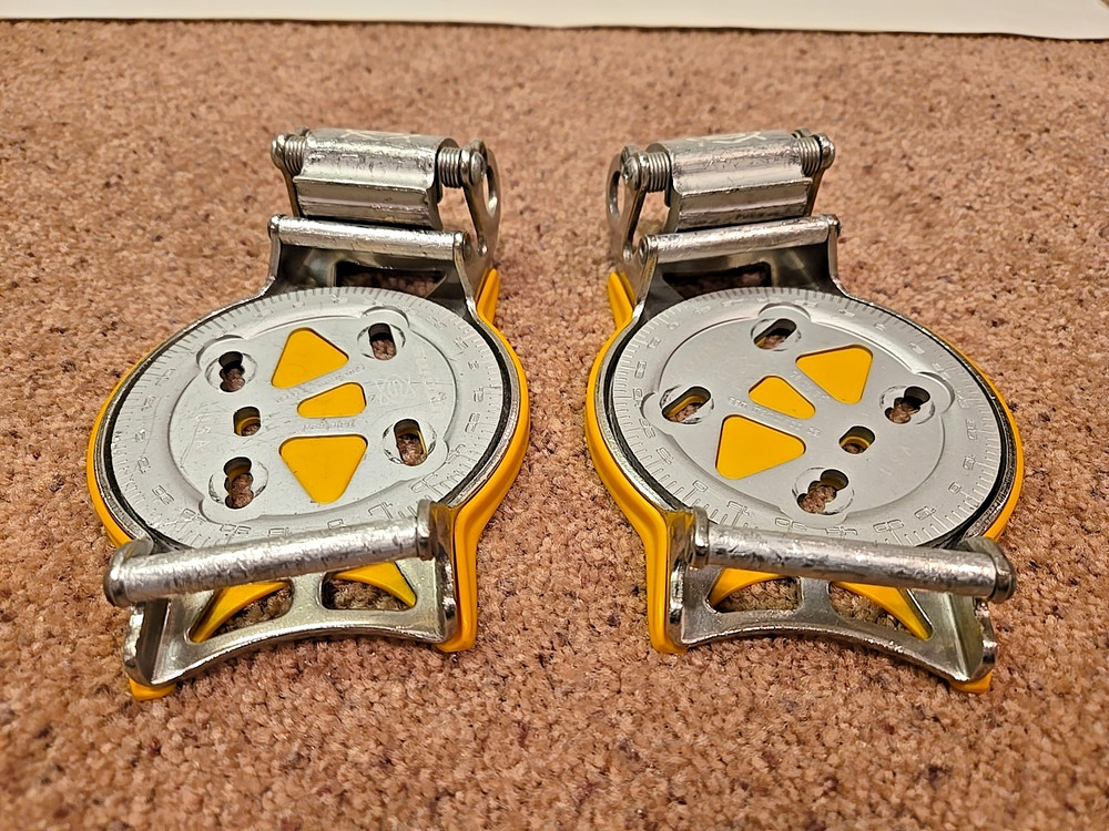 Switch Demo Clicker Step-In Snowboard Bindings With Plates & Mounting Hardware