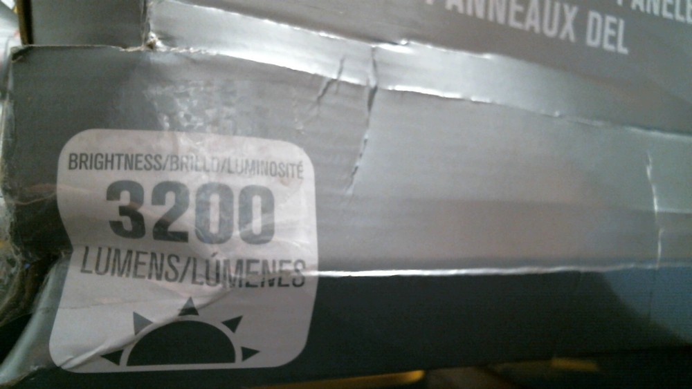 ACE LED Tri-Panel Work Light (3422904) FS