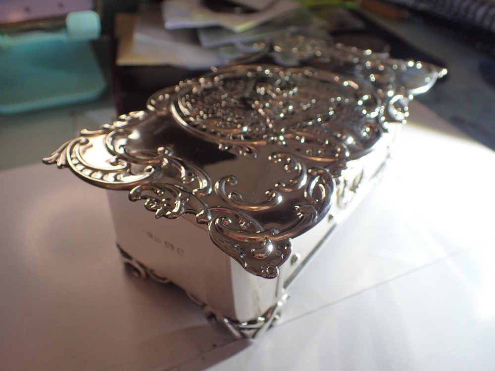 Edwardian silver embossed trinket casket 1905 Birmingham