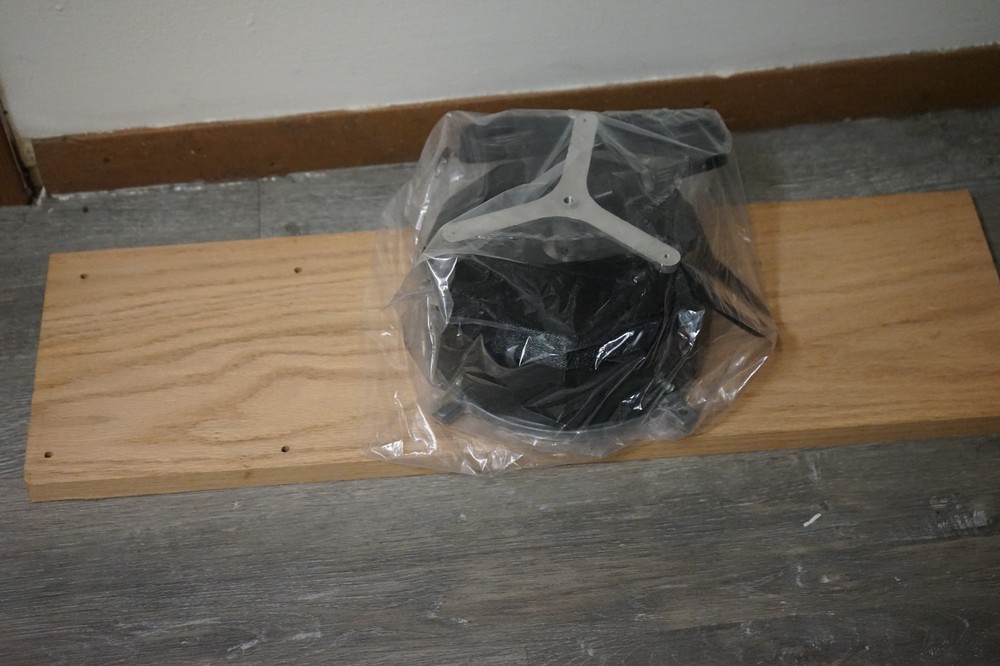 Vue-More Motorized Display Turntable (MB120)