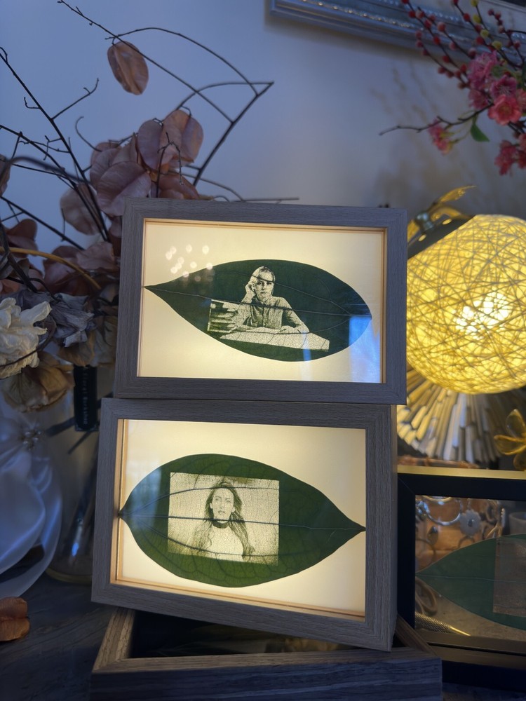 Leaf Carving with light frame