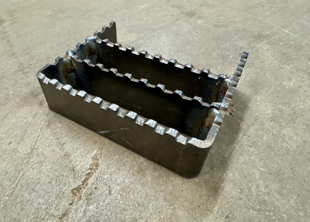 WELD ON STEEL STEP 4.5" x 6" ( 2 pack )