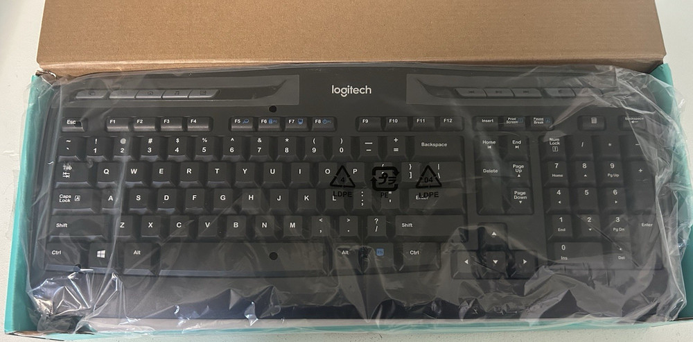 Logitech MK335 Wireless Desktop Keyboard and Mouse Combo Black/Silver