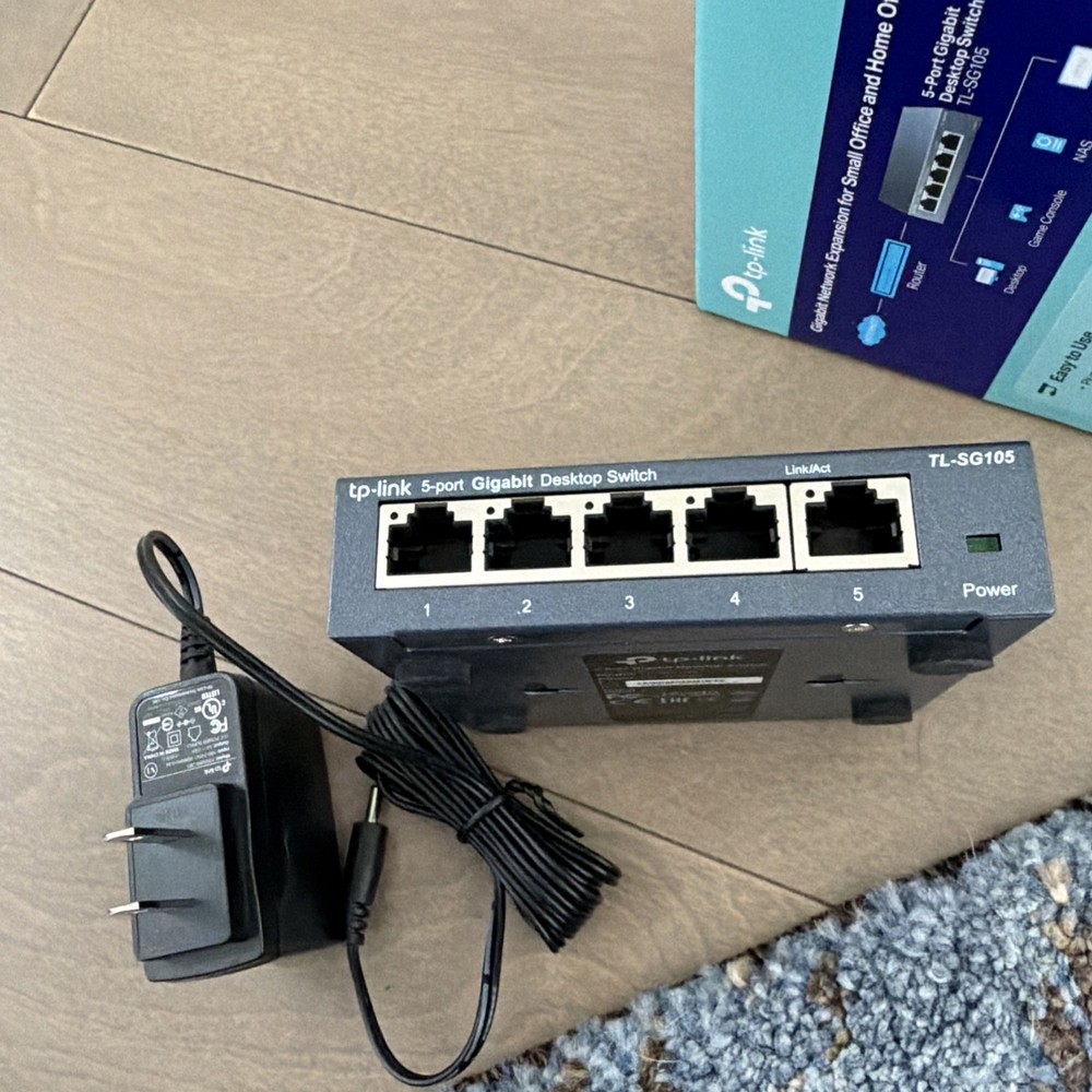 TP-LINK 5 - Port Gigabit Switch