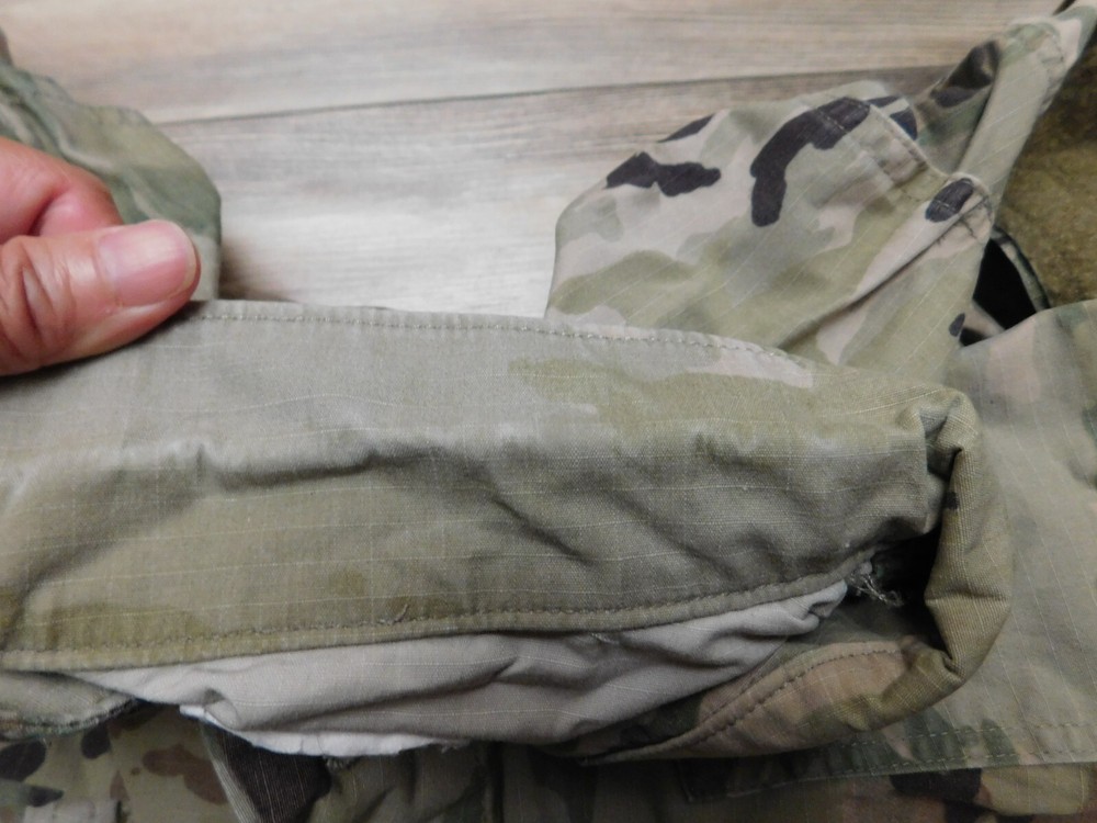 US ARMY OCP COAT SZ SMALL - SHORT