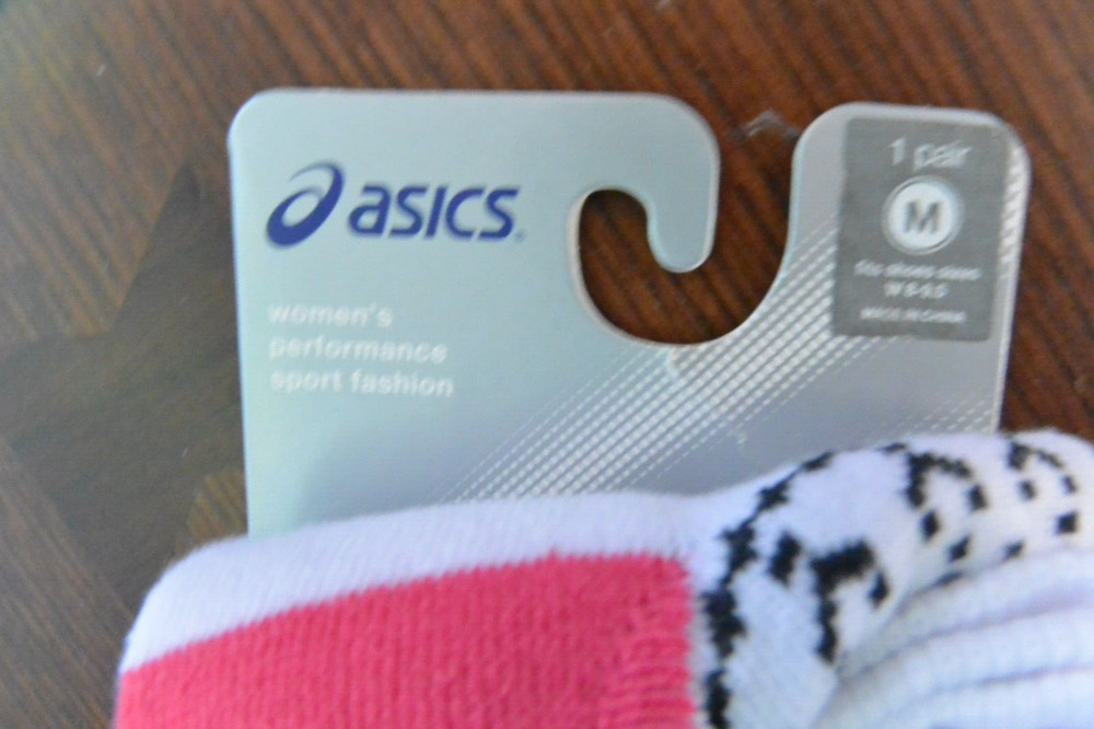 NEW Asics Tegan knee high performance socks MED