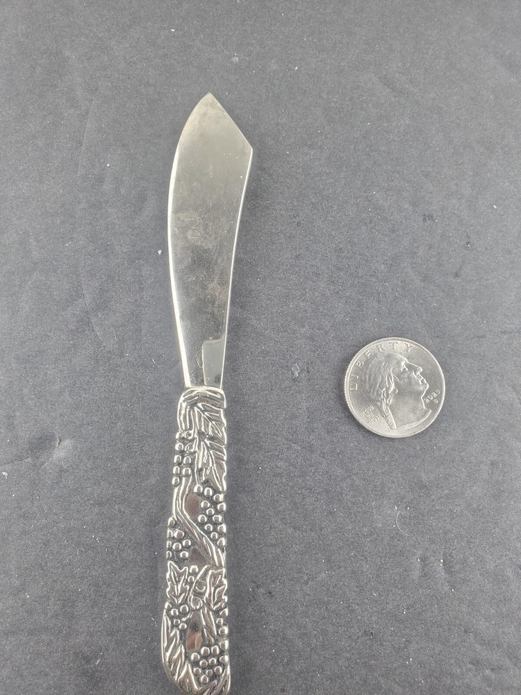 vintage Grape Vines spread knife
