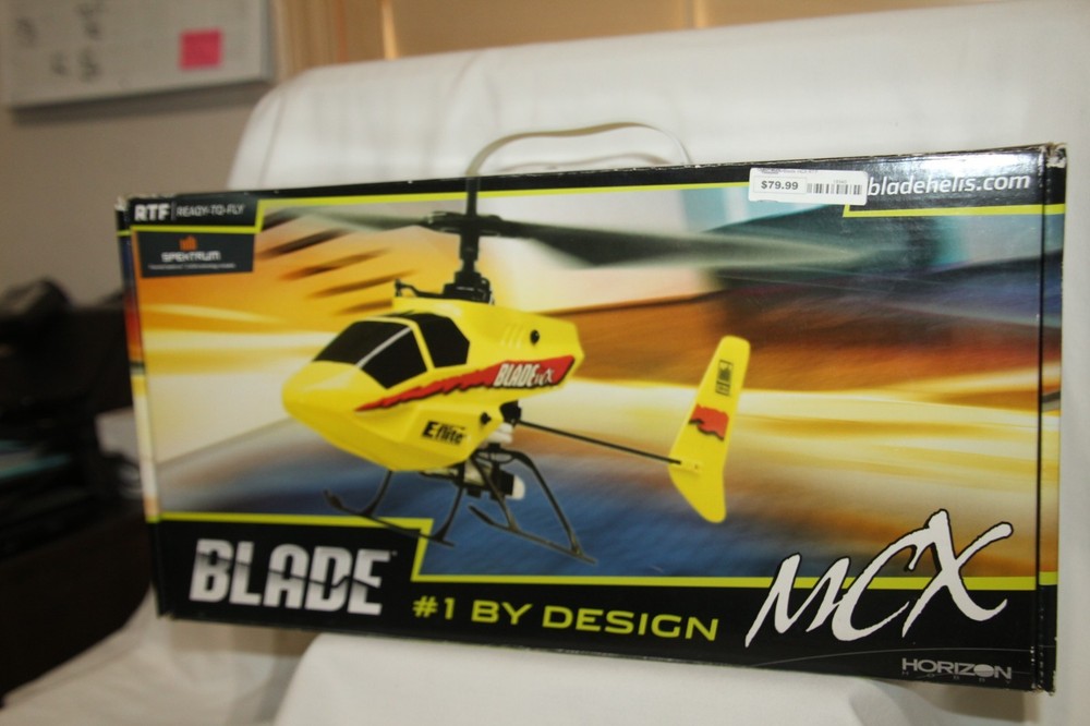 E-FLITE ELECTRIC FLIGHT BLADE MCX HELI RTF - WORKS GREAT - INCLUDES BATTERIES