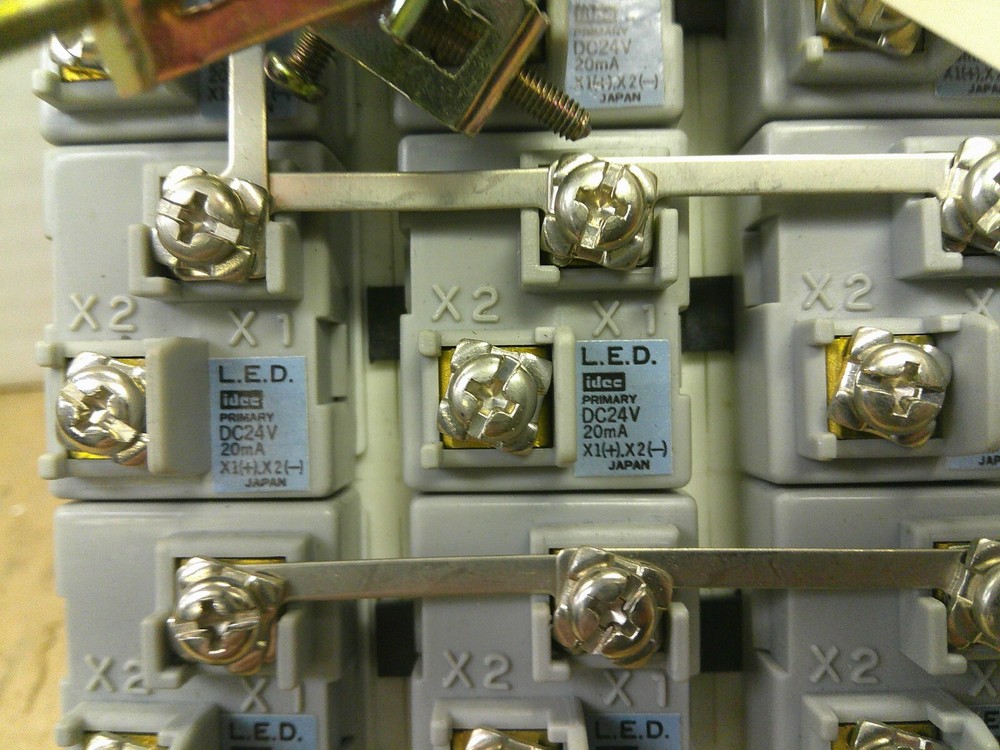 IDEC SLC-30 12 POSITION LIGHT PANEL DC24V