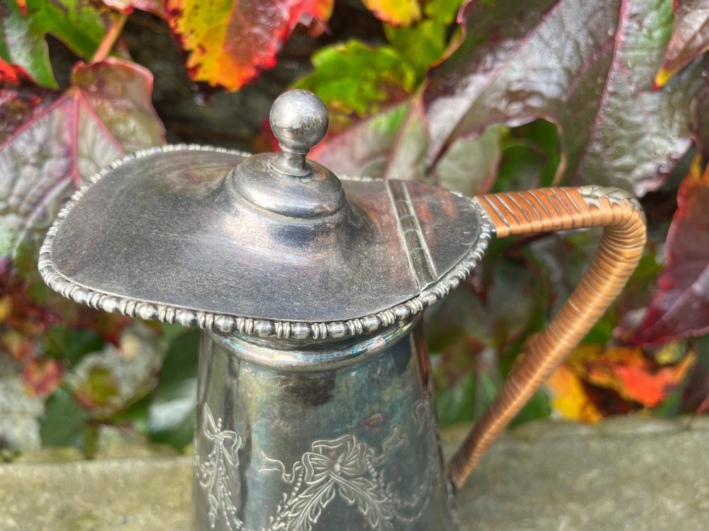 Antique silver plated water pitcher, 19 cm tall.