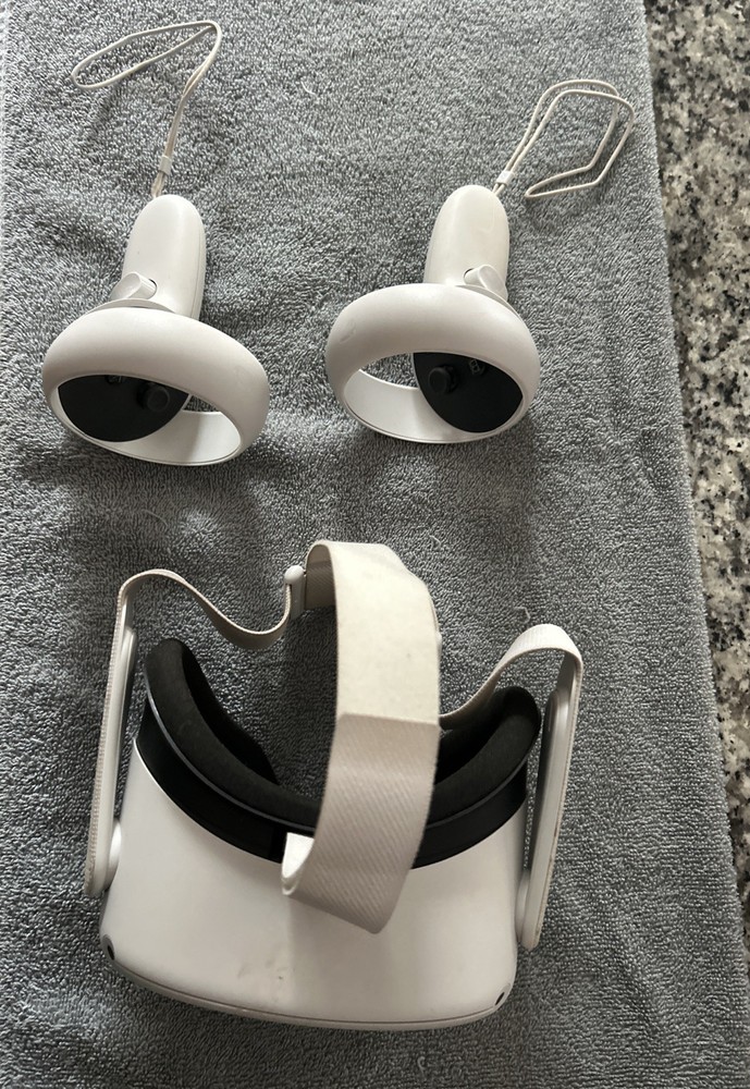 Meta Quest 2 VR Headset