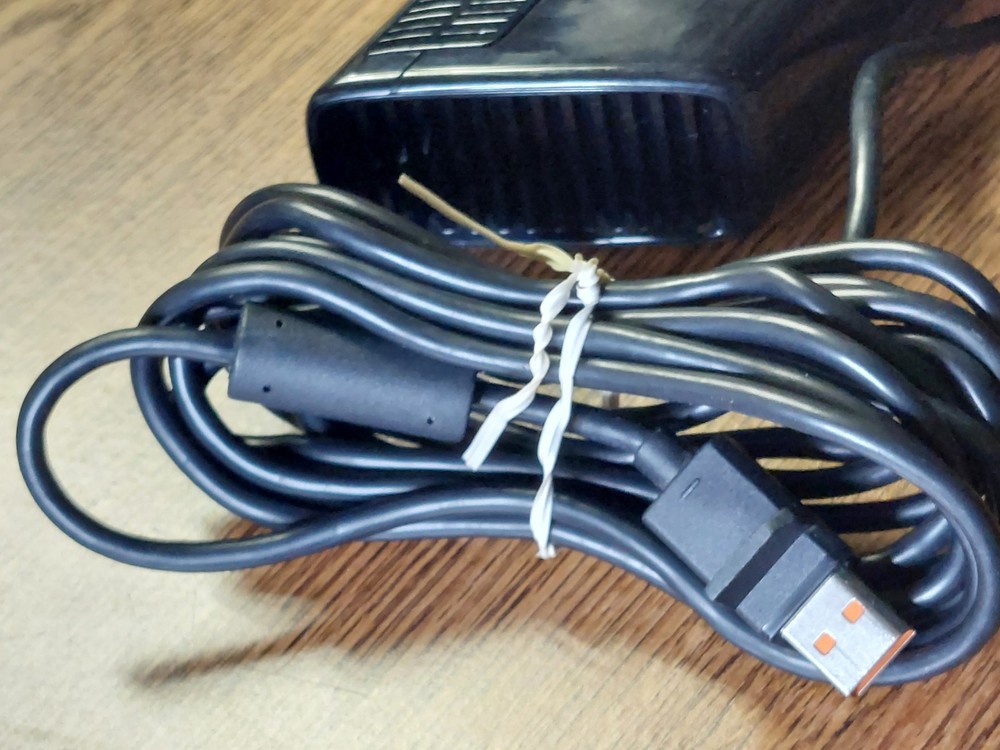 Official Microsoft Xbox 360 Kinect Sensor Bar Model 1414 OEM Black Untested