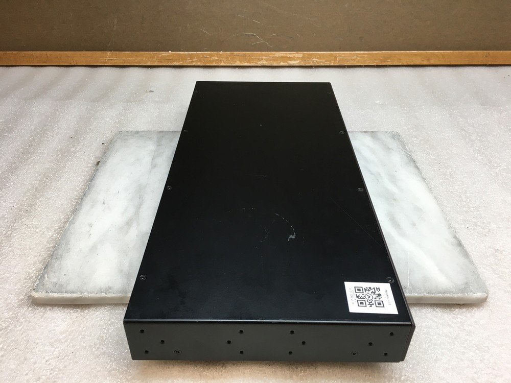 Shinybow 4x4 VGA Matrix Routing Switcher