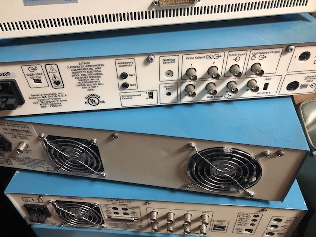 SMITH & NEPHEW DYONICS 300XL XENON LIGHT SOURCE