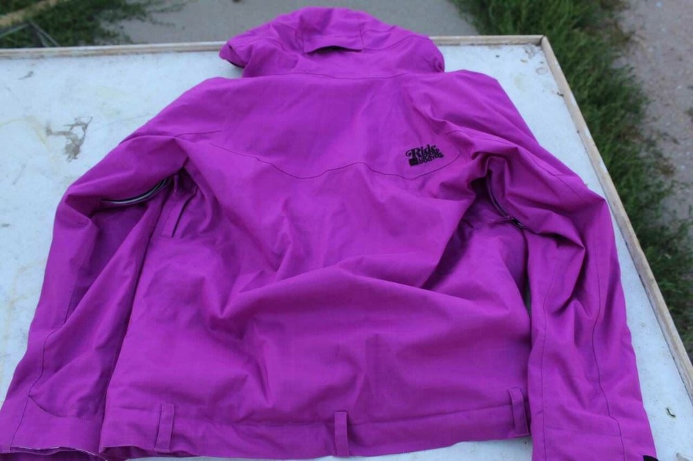 Ride Snowboards Hooded Snowboarding Jacket Size L