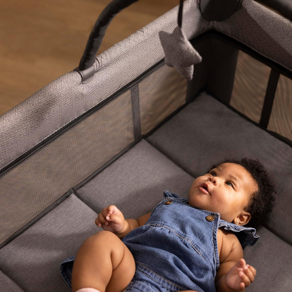Basic 2-In-1 Play Yard with Bassinet, Gray