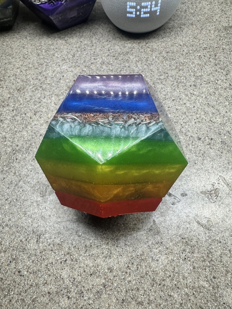 . 🔮 Handmade Chakra Orgonite – Energy & Balance