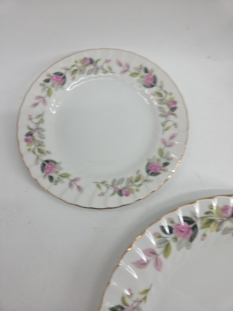 4 Piece Place Setting Island Rose Fine Translucent China Original Boxes