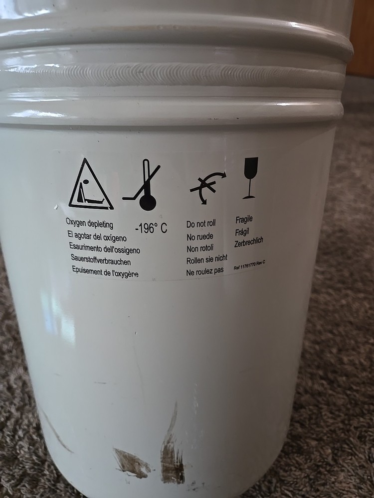 Chart MVE Lab 10 liquid nitrogen container
