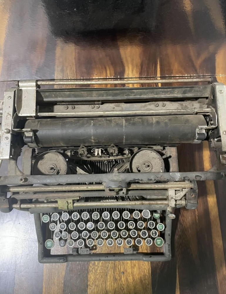 Antique Underwood Typewriter AS-IS